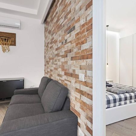 Апартаменты Modern And New Flat In Duomo Area Милан Экстерьер фото