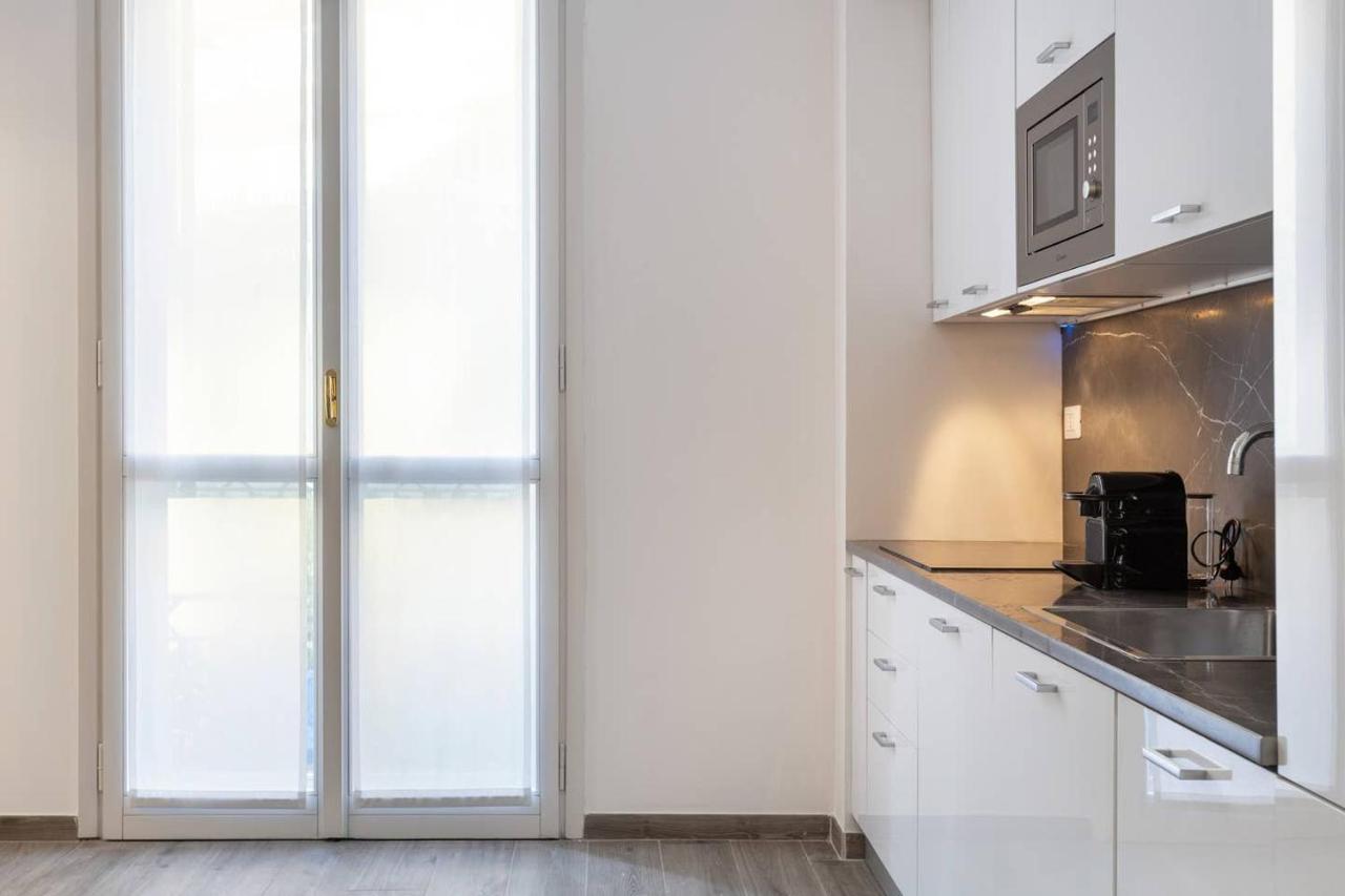 Апартаменты Modern And New Flat In Duomo Area Милан Экстерьер фото